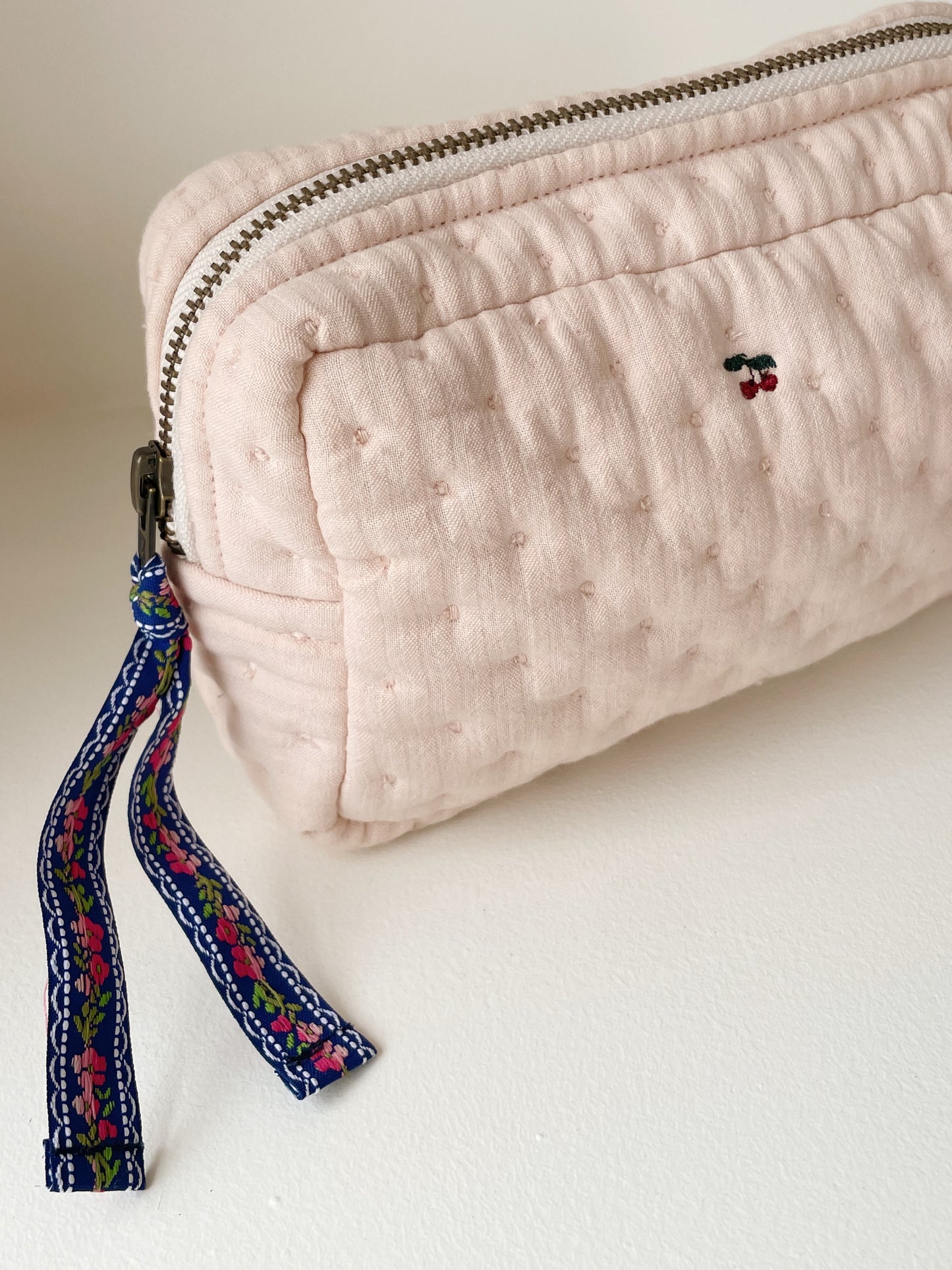 Konges Sløjd Seersucker Small Toiletry Bag - Cameo Rose