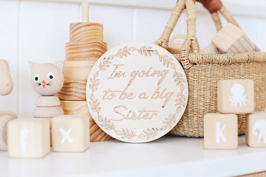 Single wooden discs - Wreath- "I'm going to be a big sister"